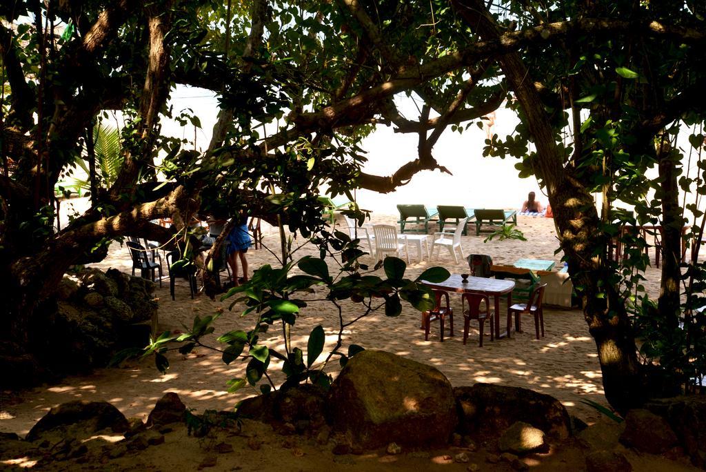 Jungle Beach Hostel Unawatuna Exterior foto